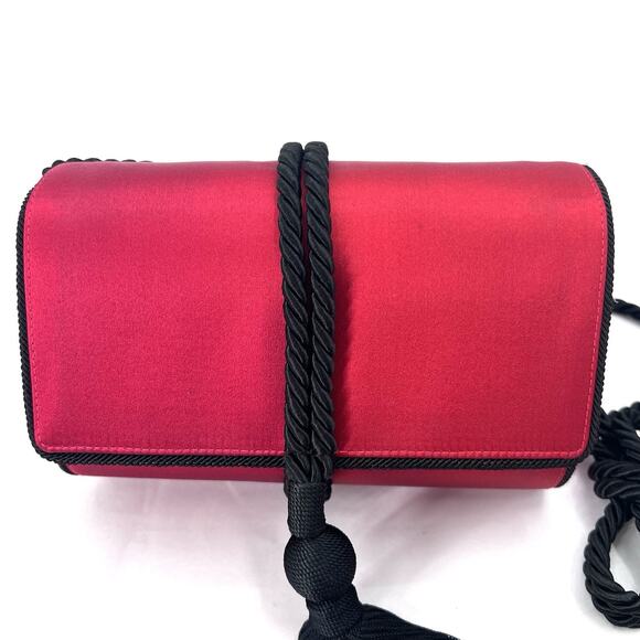 Rare Salvatore Ferragamo Red Satin Black Tassel Evening Clutch Crossbody Handbag - Picture 2 of 10